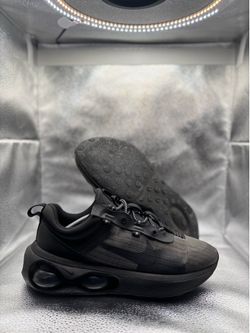 Nike air max 2021 triple black