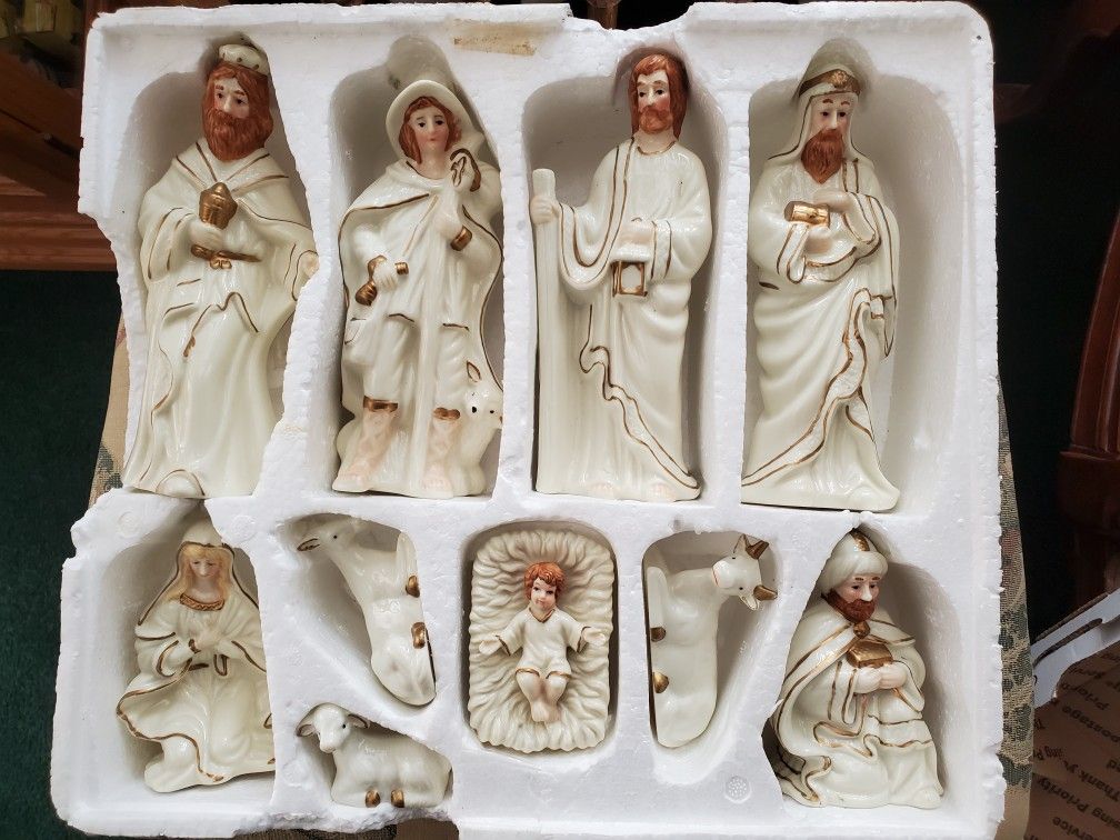 Vintage Nativity Set Porcelain Holy Family Christmas Holiday Navidad