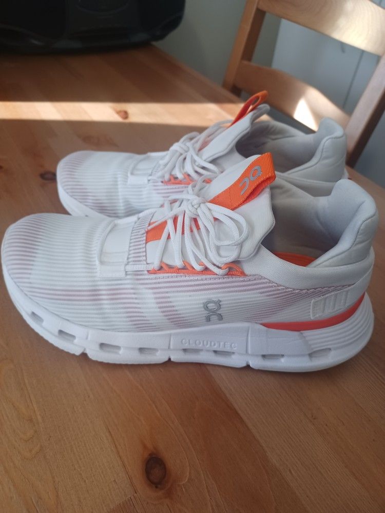 Excellent Condition Cloud Nova Void White And Orange Women's 9