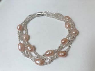 Freshwater pearl bracelet