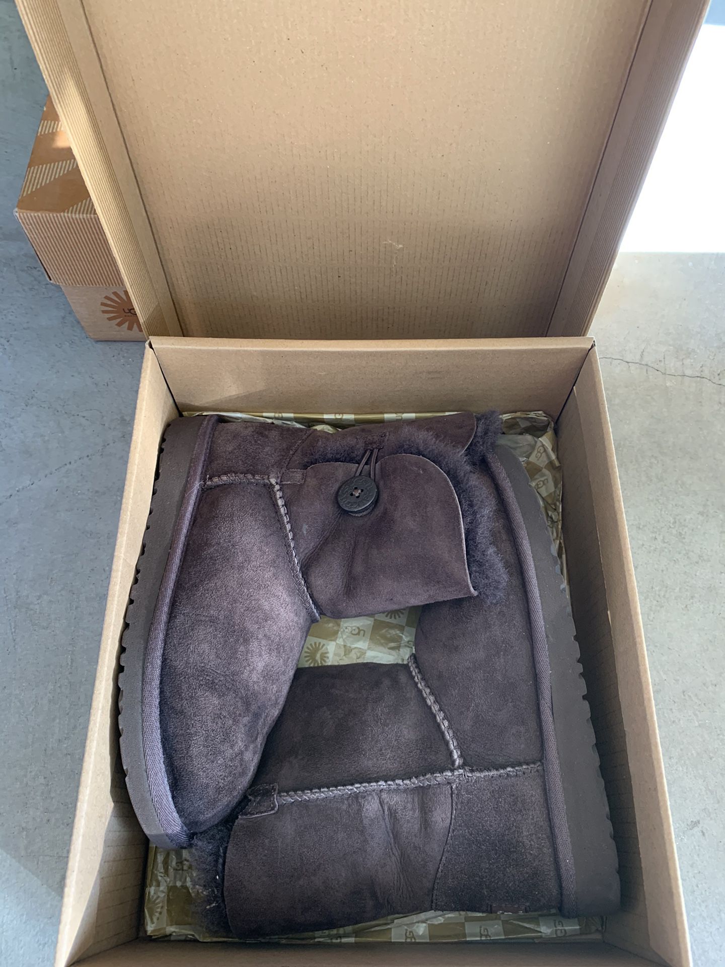 Ugg Boots /Girls Clothes Size 9-12