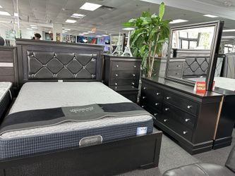 Beautiful 5 Pc Bedroom Set On Crazy Mothers Day Blowout Sale Starting At $699