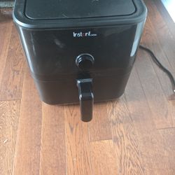 Instant Vortex 5.7 Qt Air Fryer 