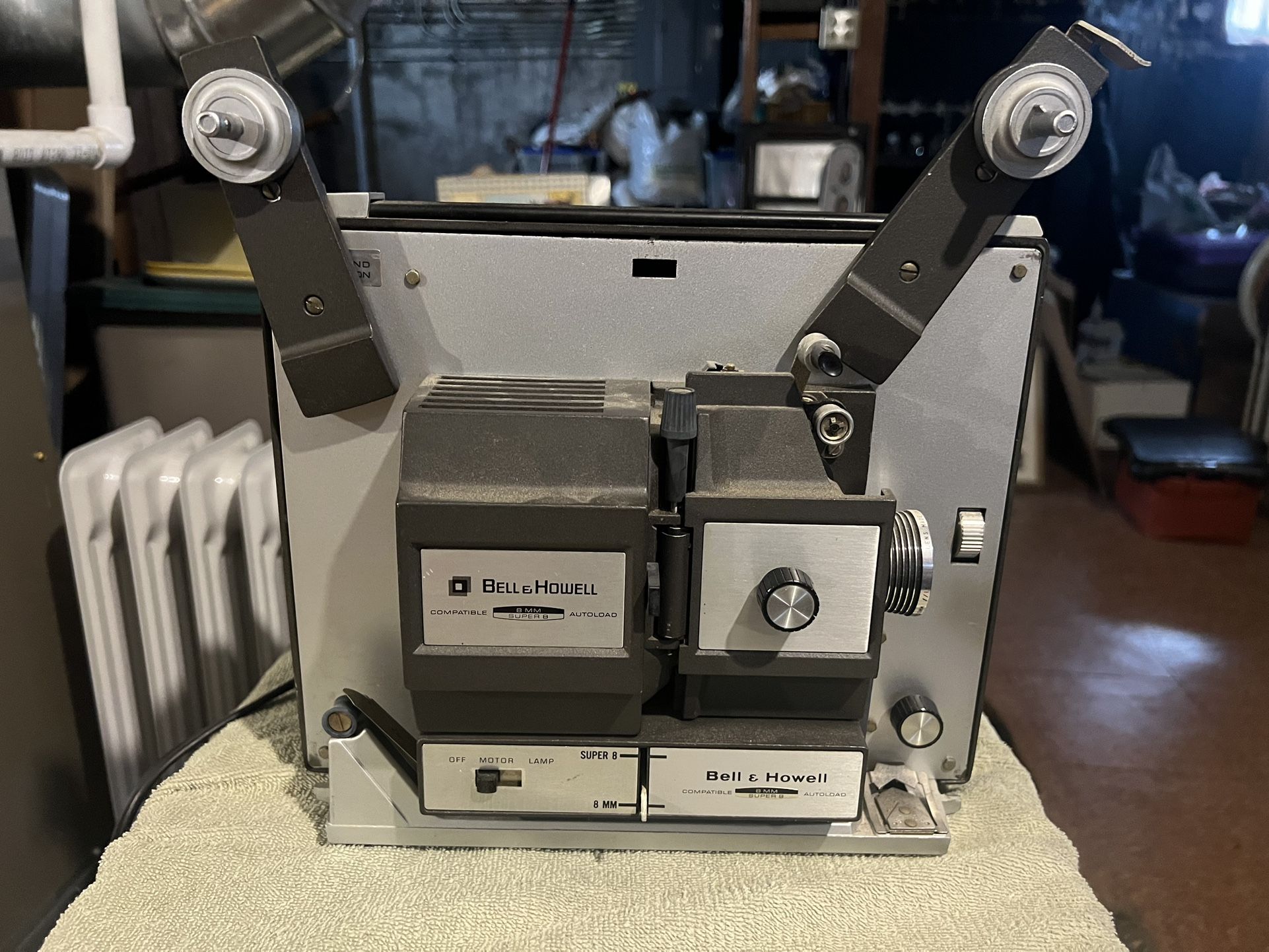 Bell & Howell 8mm/Super 8 film projector