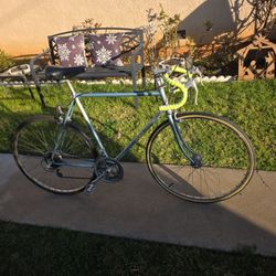 Vintage 27 Inch Early 80 ,S  Schwinn 10. Speed 