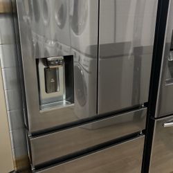 Samsung Refrigerator 4 Doors  Ice Dispenser Gray Stainless Steel 