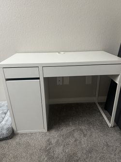 White Desk