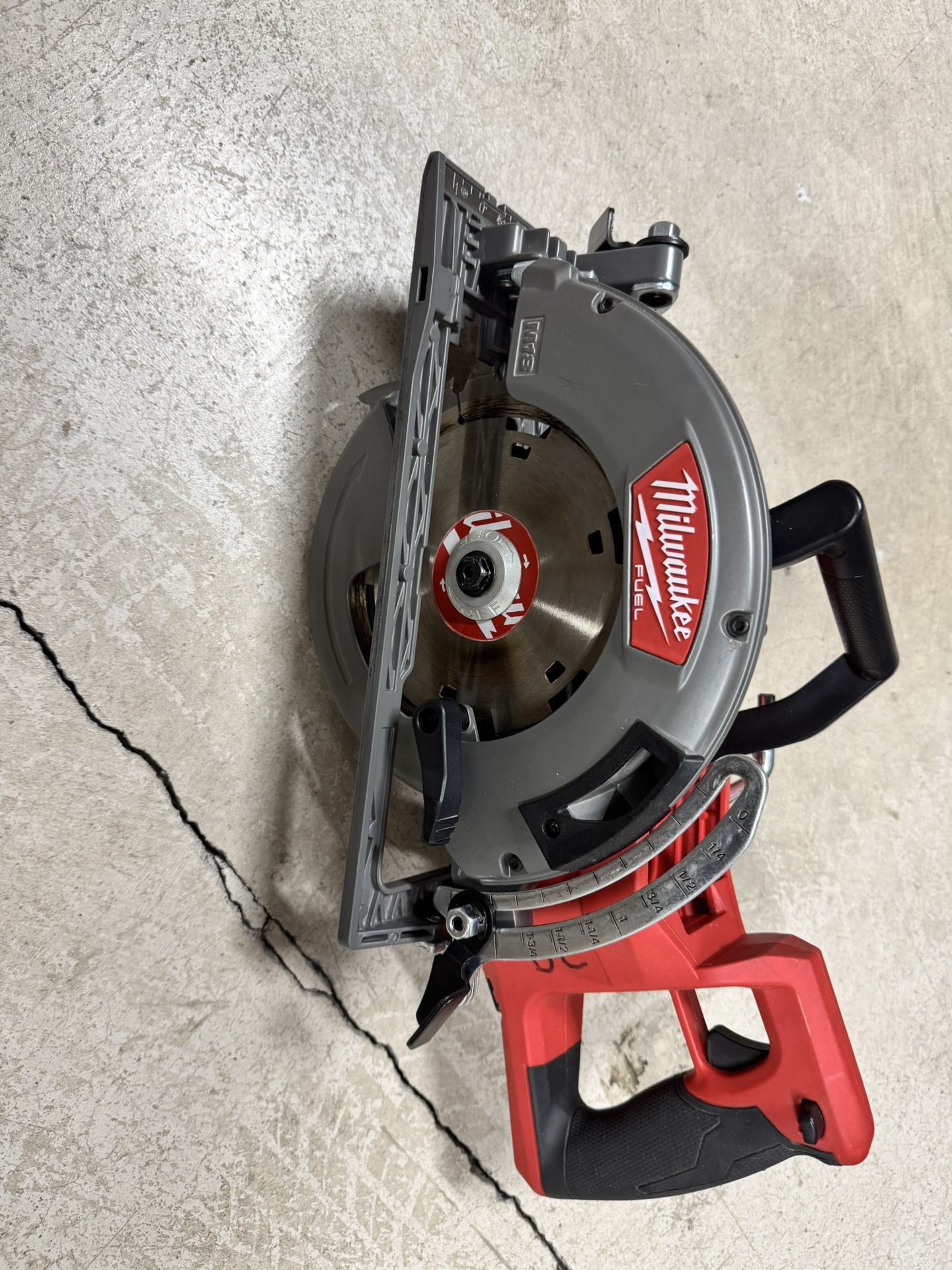 Milwaukee 7 1/4 Circular Saw