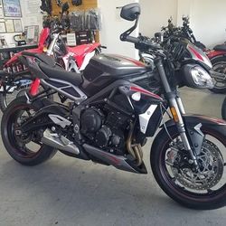 2021 TRIUMPH STREET TRIPLE RS 765cc Clean Title