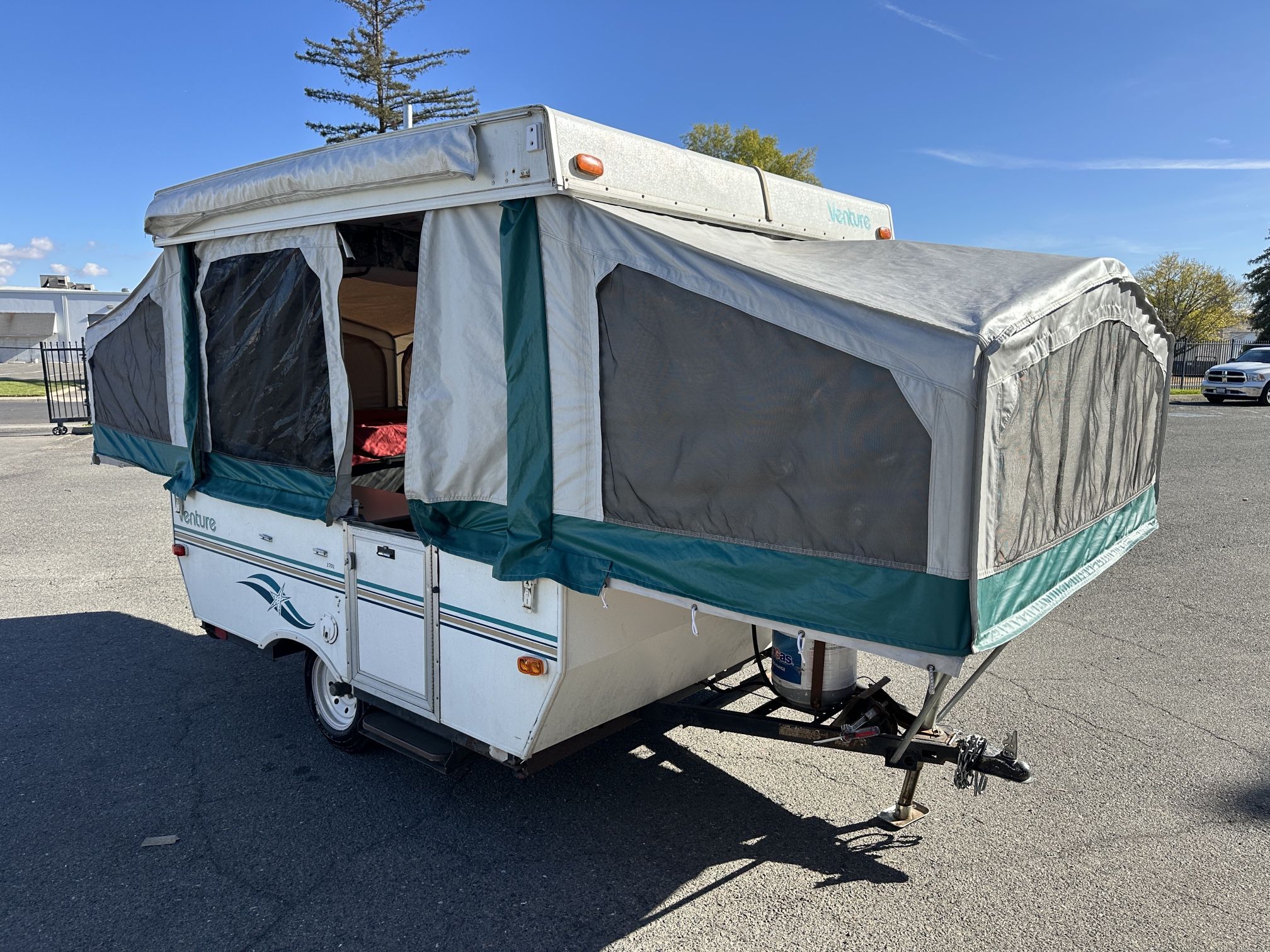 2000 Starcraft Venture