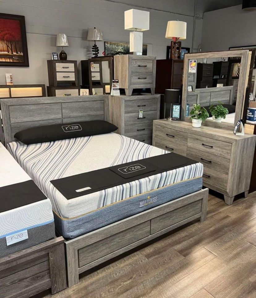 King Grey Wooden 4 Piece Bedroom Set 