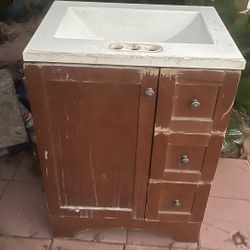 Free For Wash basin H:33 W: 24 Deep : 19 