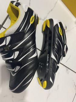 almost new cycling shoes Tiebao (you can see the size in the photos)
