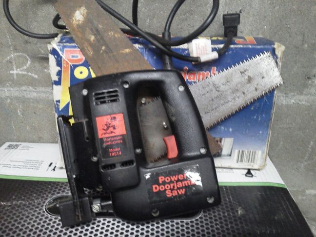 Doorjam saw