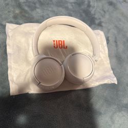 Brand New JBL white Head Phones 