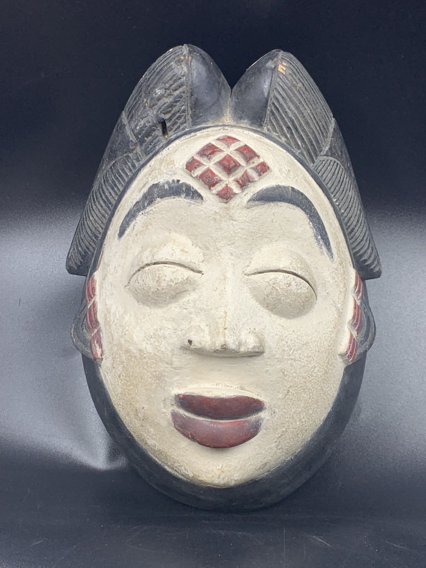 PUNU  FEMALE  MASK  -  GABON