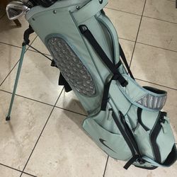 Nike Golf Bag * Like New *
