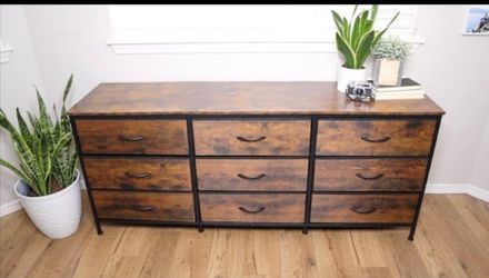Dresser/Tv stand