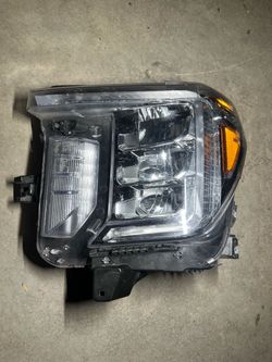 2019-2022 GMC Sierra HD left headlight