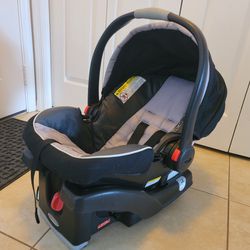 Graco Snugride 35 Click Connect Infant Cat Seat W/Base Included (5-30 lbs)