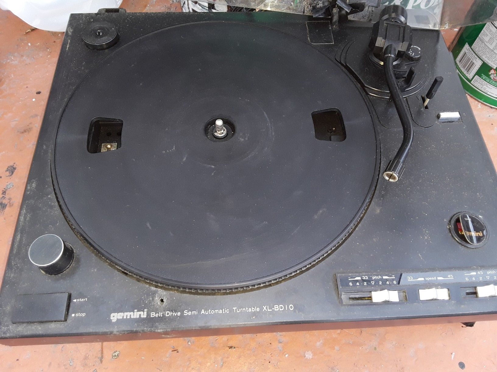 vintage gemini turntable works.Needs {url removed} is $20