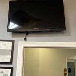 32”  Emerson Flatscreen TV 
