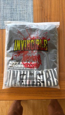 Invincible t-shirt size XL