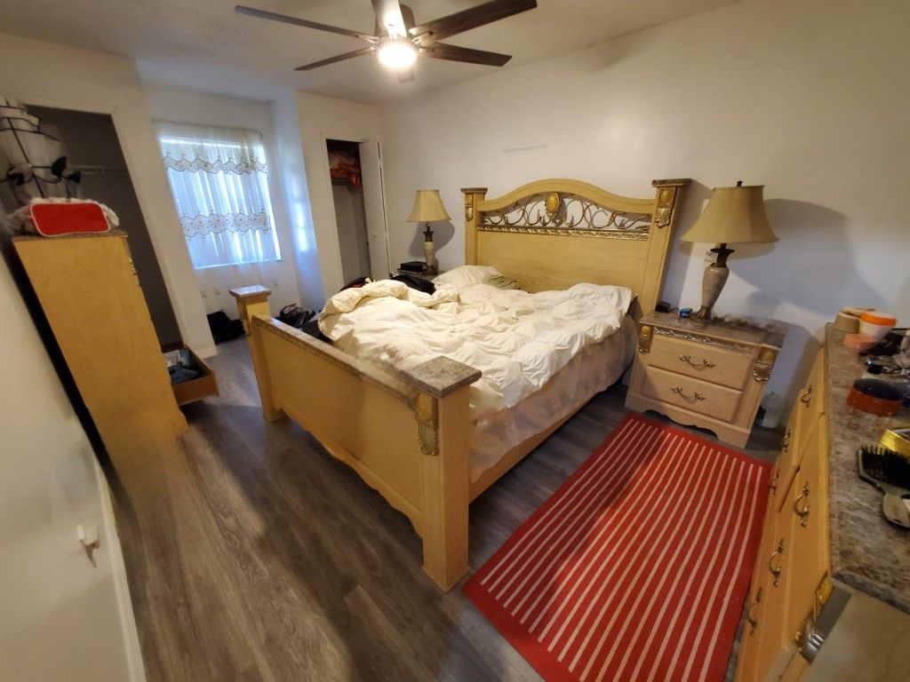 Bedroom Set  Queen Size