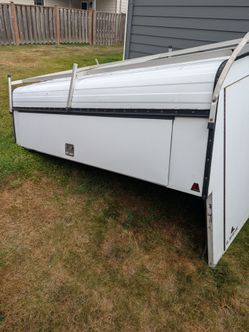 LEER Contractor truck canopy