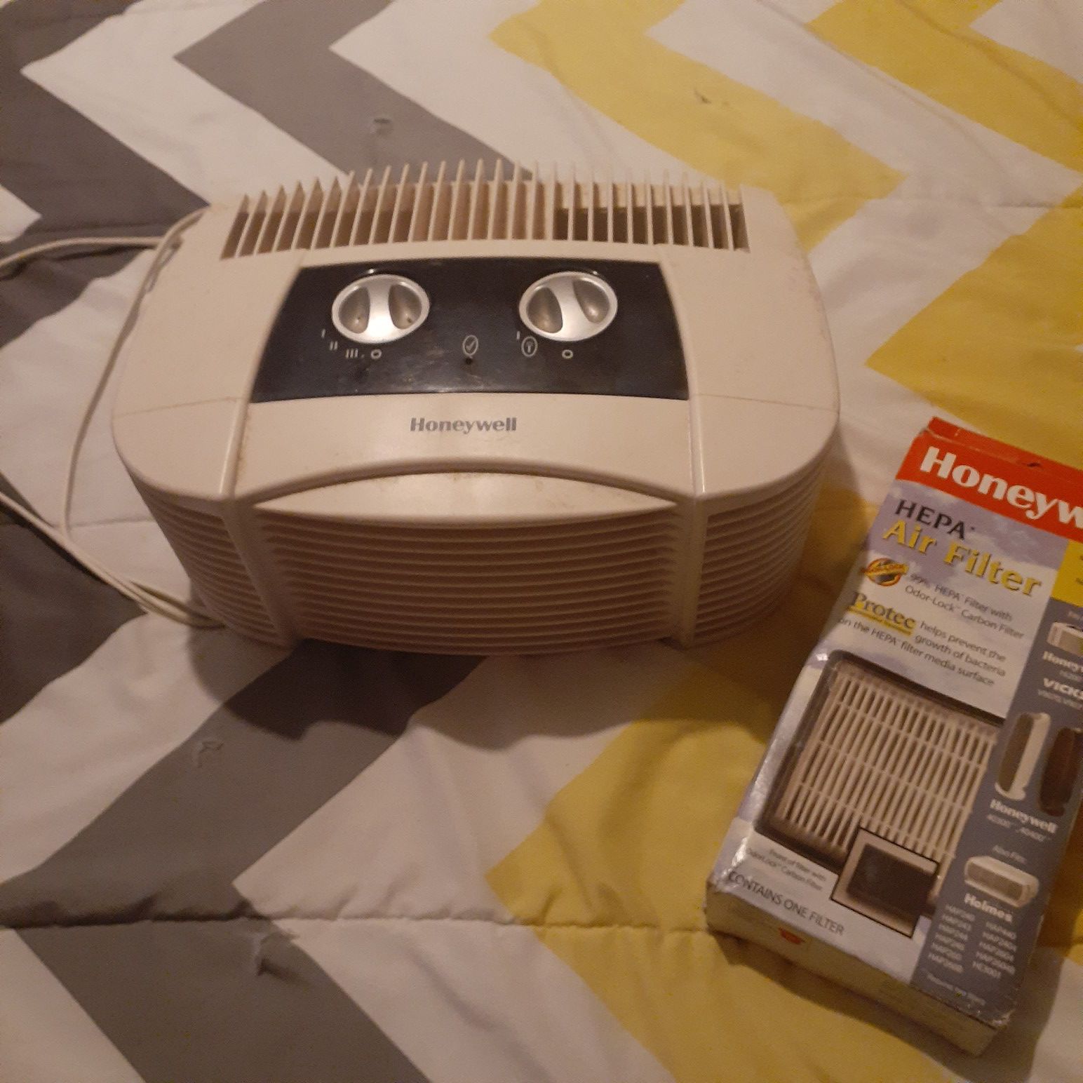 Honeywell's air humidifier and new filter