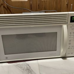 GE Under Cabinet Microwave Vent Hood