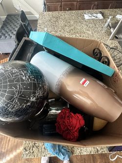 Home decor (large Box Of Assortment)