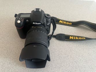 Nikon D80 Digital Camera with AF-S Nikkor 18-135mm Lens