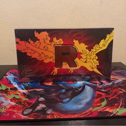 Moltres Ultra Premium Collection Box