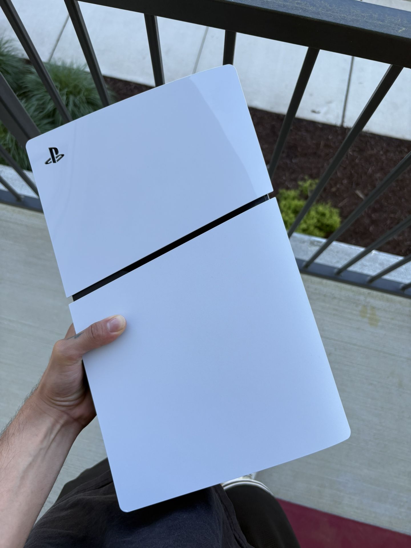 PS5 & MacBook Air.