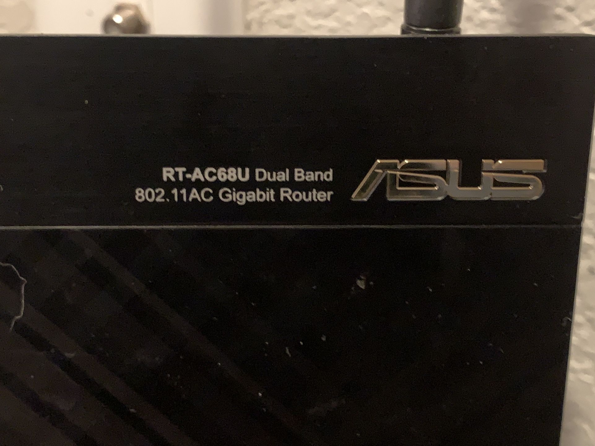 Asus wireless AC1900 Dual band wi-fi router 