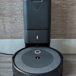 Roomba i3+ (self-emptying)