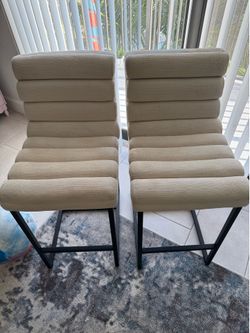 Counter height stools/chairs