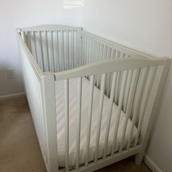 Pottery Barn Emerson Convertible Crib 