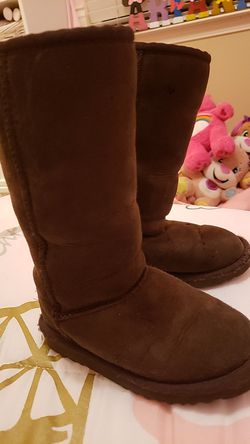 Toddler tall chocolate ugg boots size 10