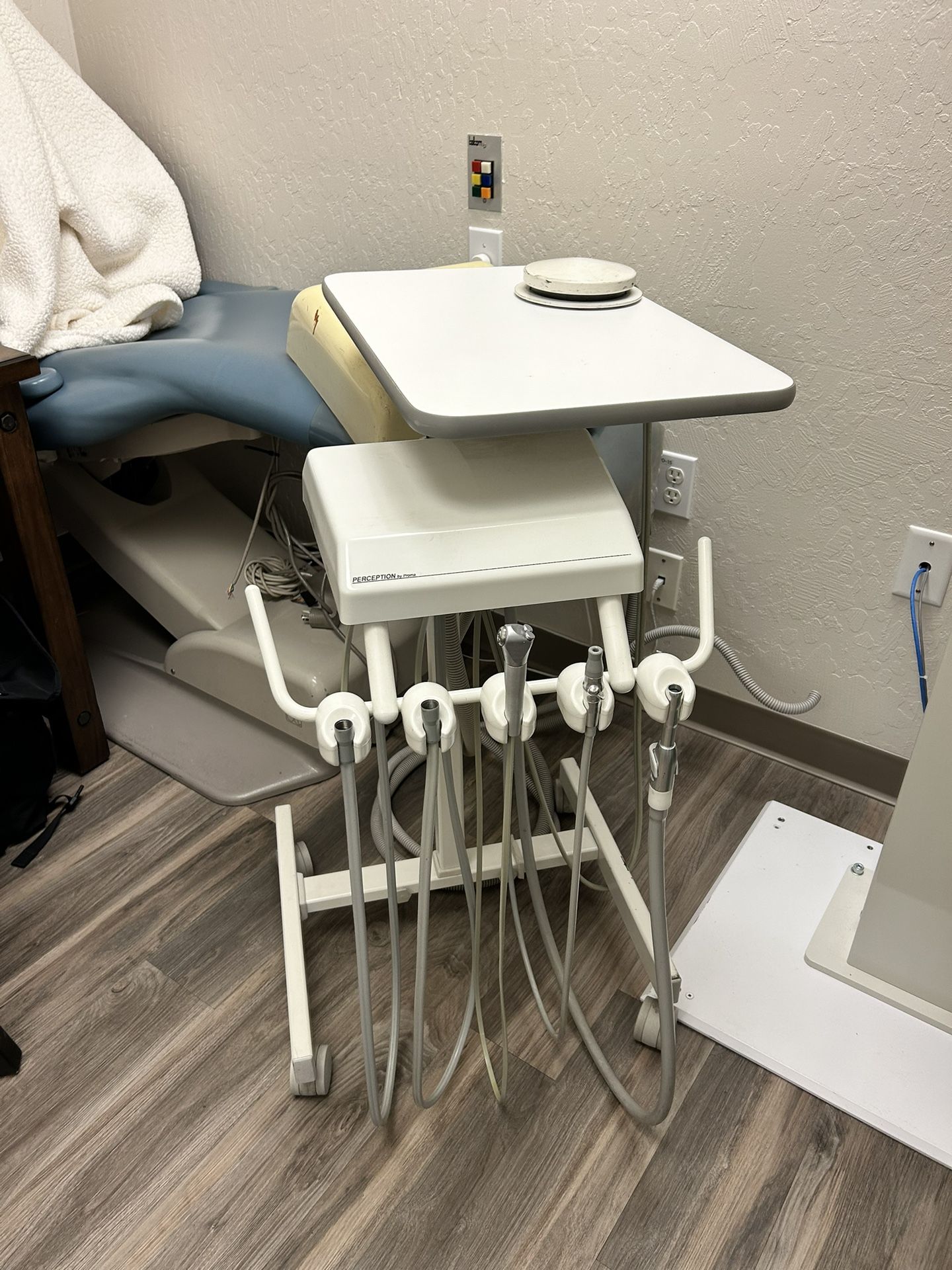 Mobile Dental Unit