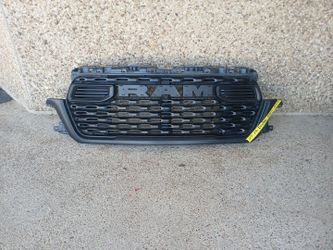 2025-26 Dodge Ram Grill (Auto Parts)