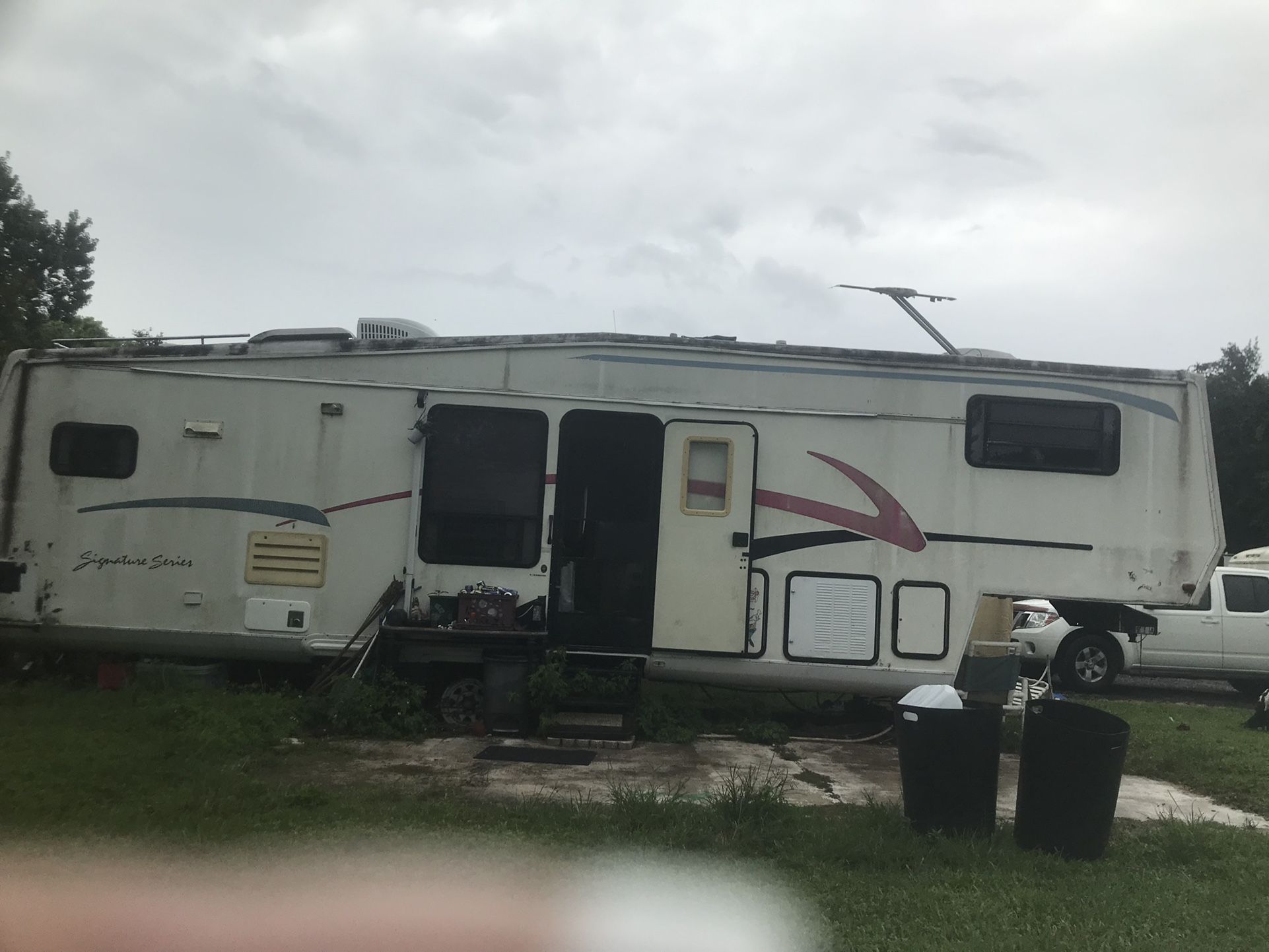 Fifth Wheel Camper For Sale