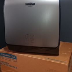Touchless Hard roll towel dispenser KImberly Clark professional mod (contact info removed)