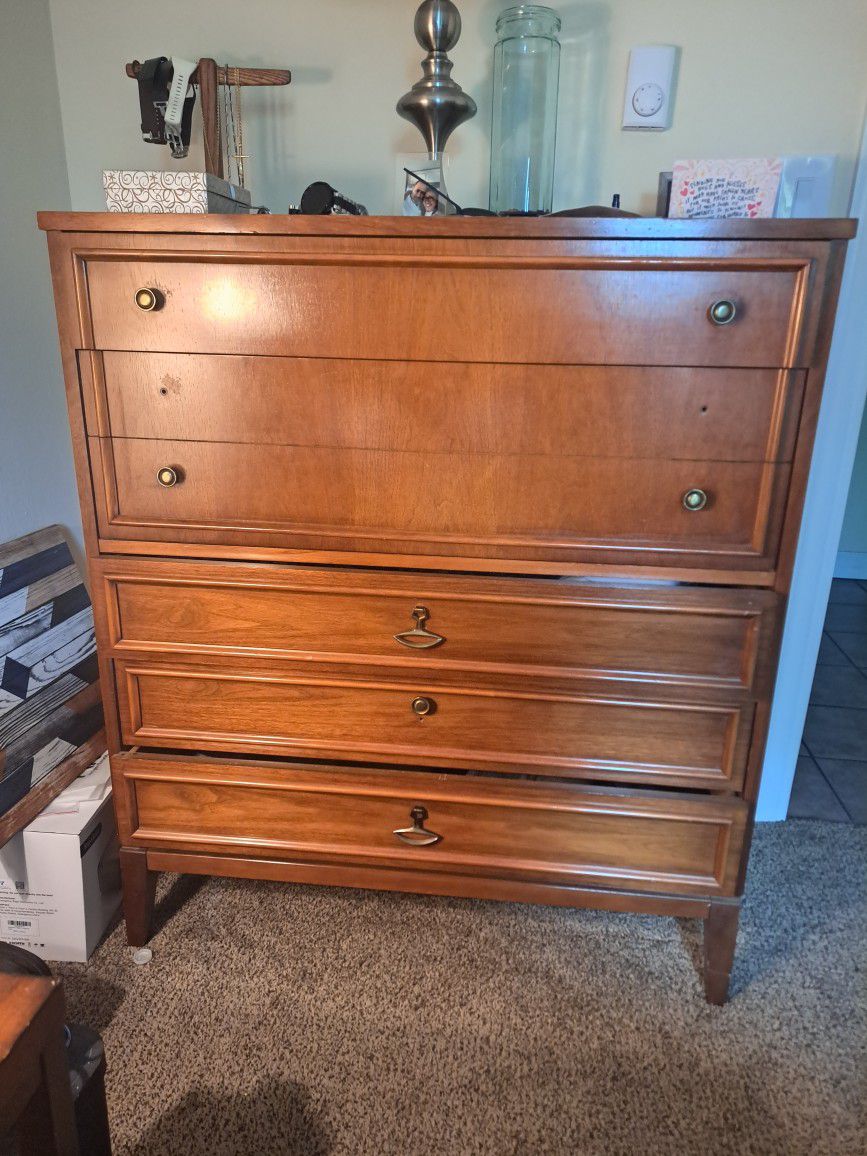 Mid-century Dresser Chest, Dixie