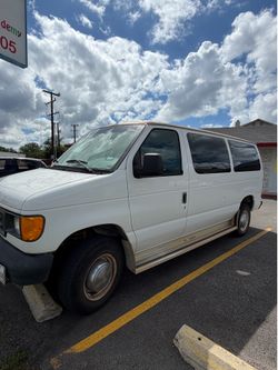 2005 Ford E-350