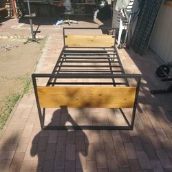Twin Bed Frame  Metal  I Ask  $25.00