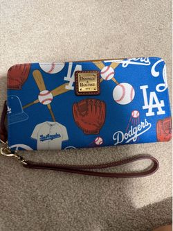 Dooney & Bourke large wristlet
