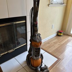 Dyson DC 25