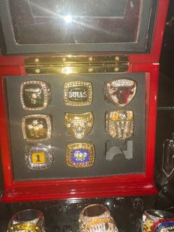 Replica Michael Jorden rings and display